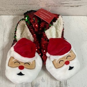 Woman’s Santa Slipper Socks with Sequins Size 5-7 NEW